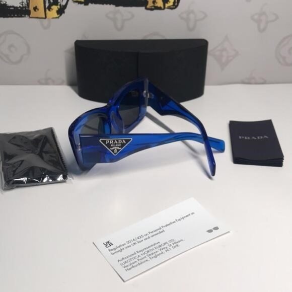 New Authentic Prada PR13Z Sunglasses – Blue Frame / Grey Lenses, Square Shape - Picture 4 of 14